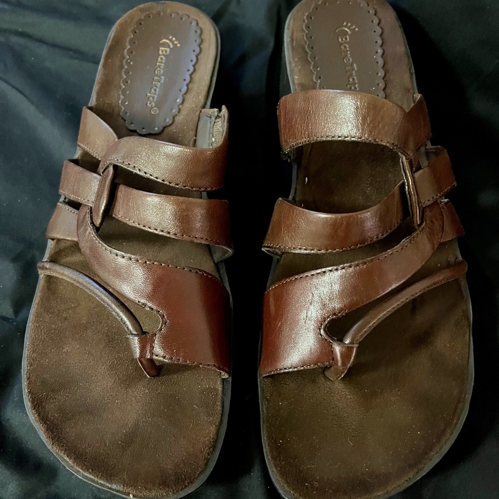 USED "BARE TRAPS" OUTDO WOMENS SANDALS - 10M